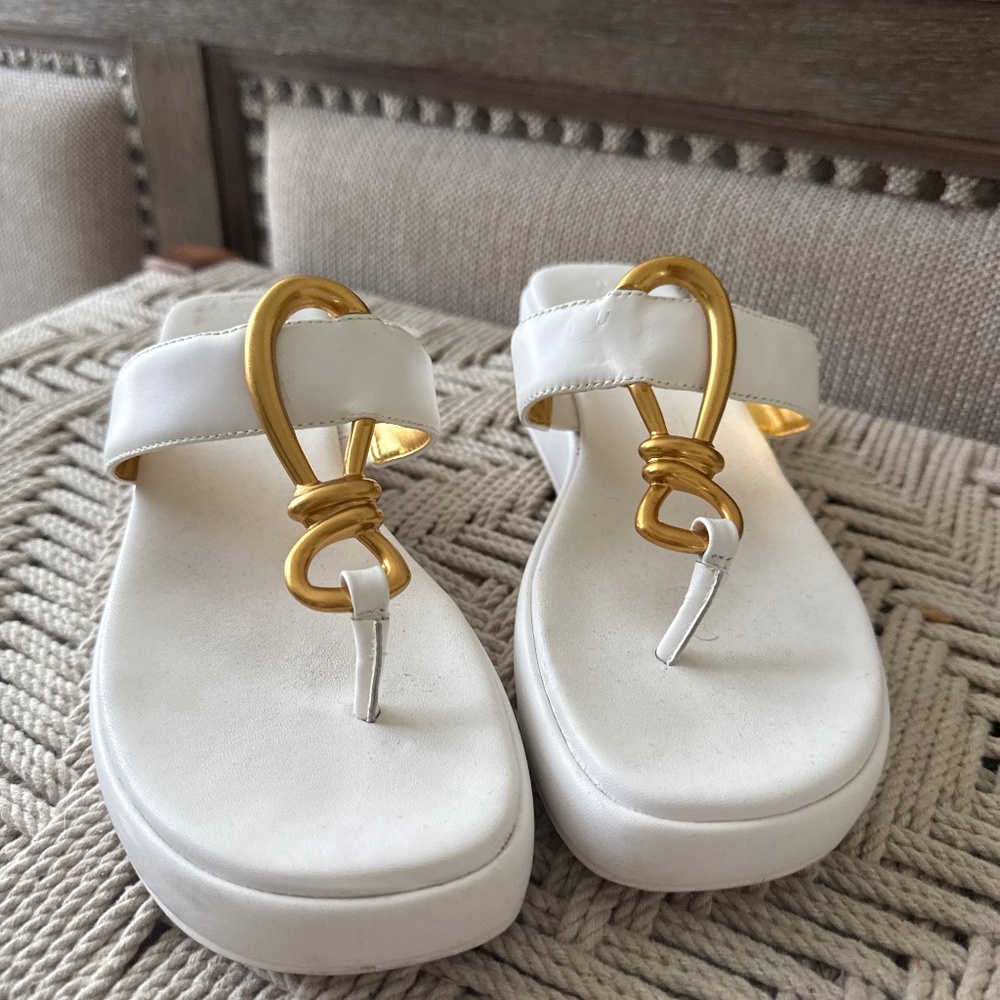 White Donna, Karin sandals